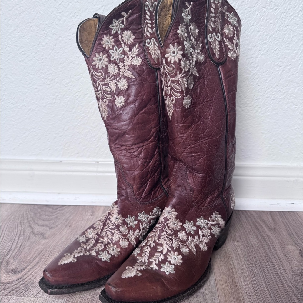 Floral Embroidered Goatskin Western Boots